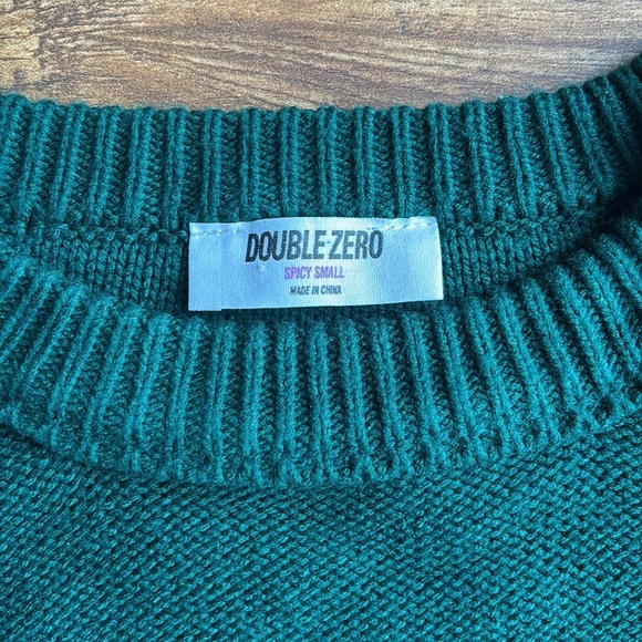 Green Sweater - Picture 2 of 2